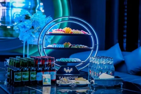 太原高端夜场模特直招 零费用住宿全包日结